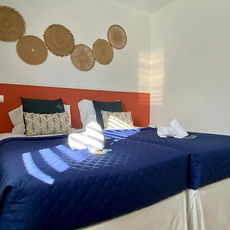 By Coral Apartament *